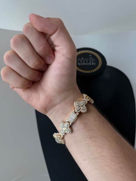 Diamond Clover White/ Yellow (VVS1 Moissanite)