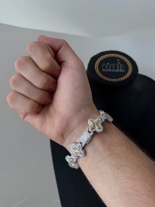 Diamond Clover White/ Yellow (VVS1 Moissanite)