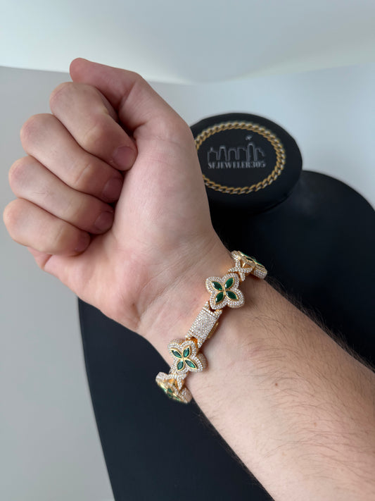 Diamond Clover Yellow/ Emerald Green (VVS1 Moissanite)