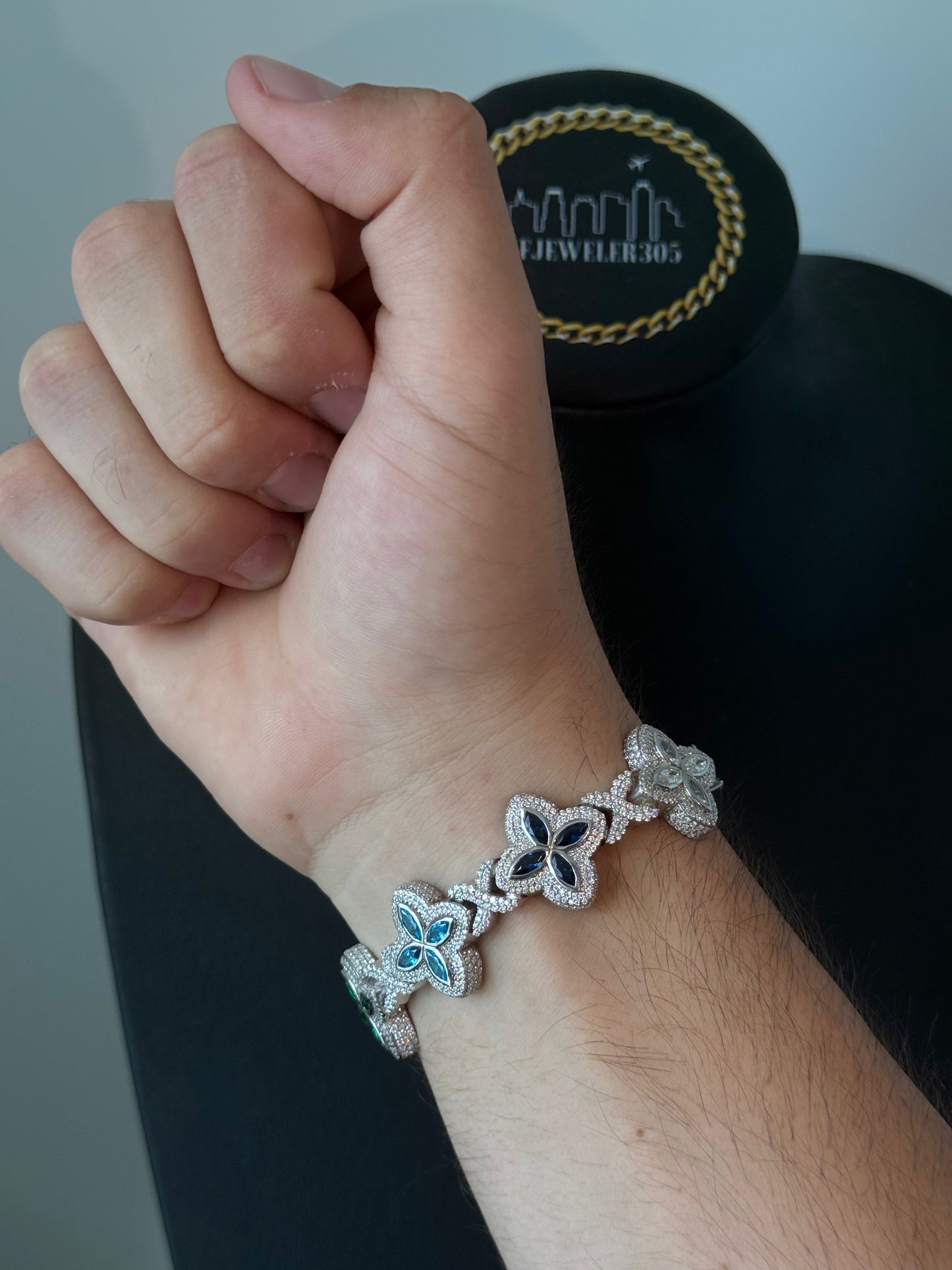 Diamond Clover White/ multicolored (VVS1 Moissanite)