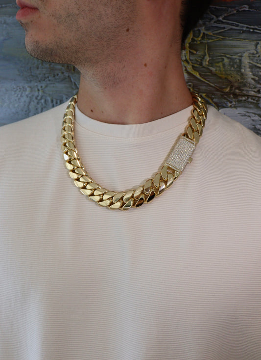 22MM Cuban Link Chain + VVS1 Moissanite Stones Lock