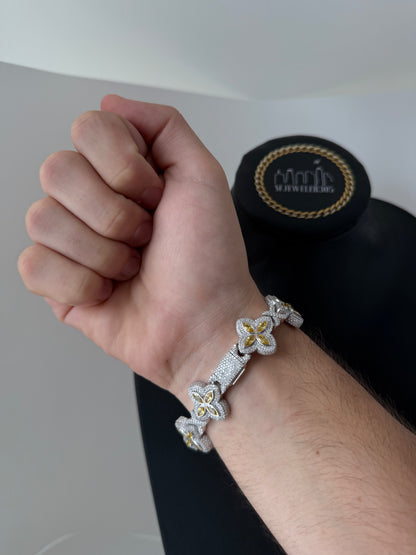 Diamond Clover White/ Yellow (VVS1 Moissanite)